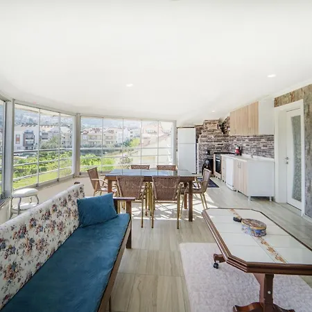 Flat With Mountain View In *